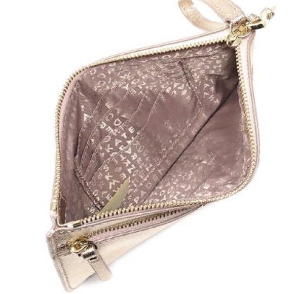 Kate Spade ♠️ Rose Gold Metallic Wristlet. - Picture 5 of 8